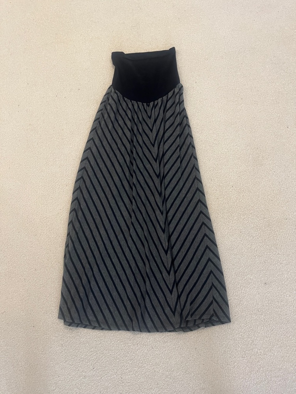 Oh Baby by Motherhood Black and Gray Chevron Maxi Skirt